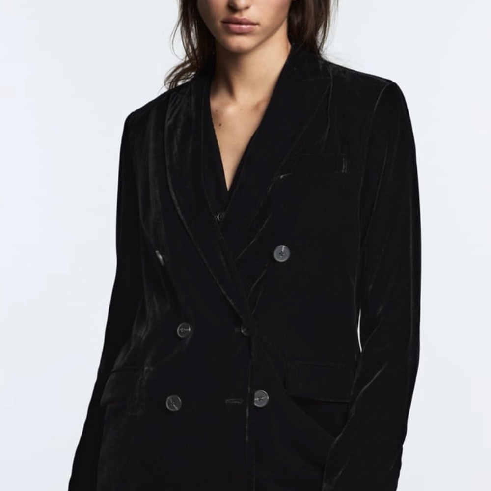 NWOT ZARA Black Velvet jacket/ blazer